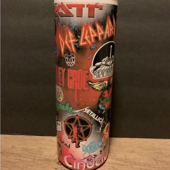 Tumbler with 80’s Music Bands - Picture 4 of 7